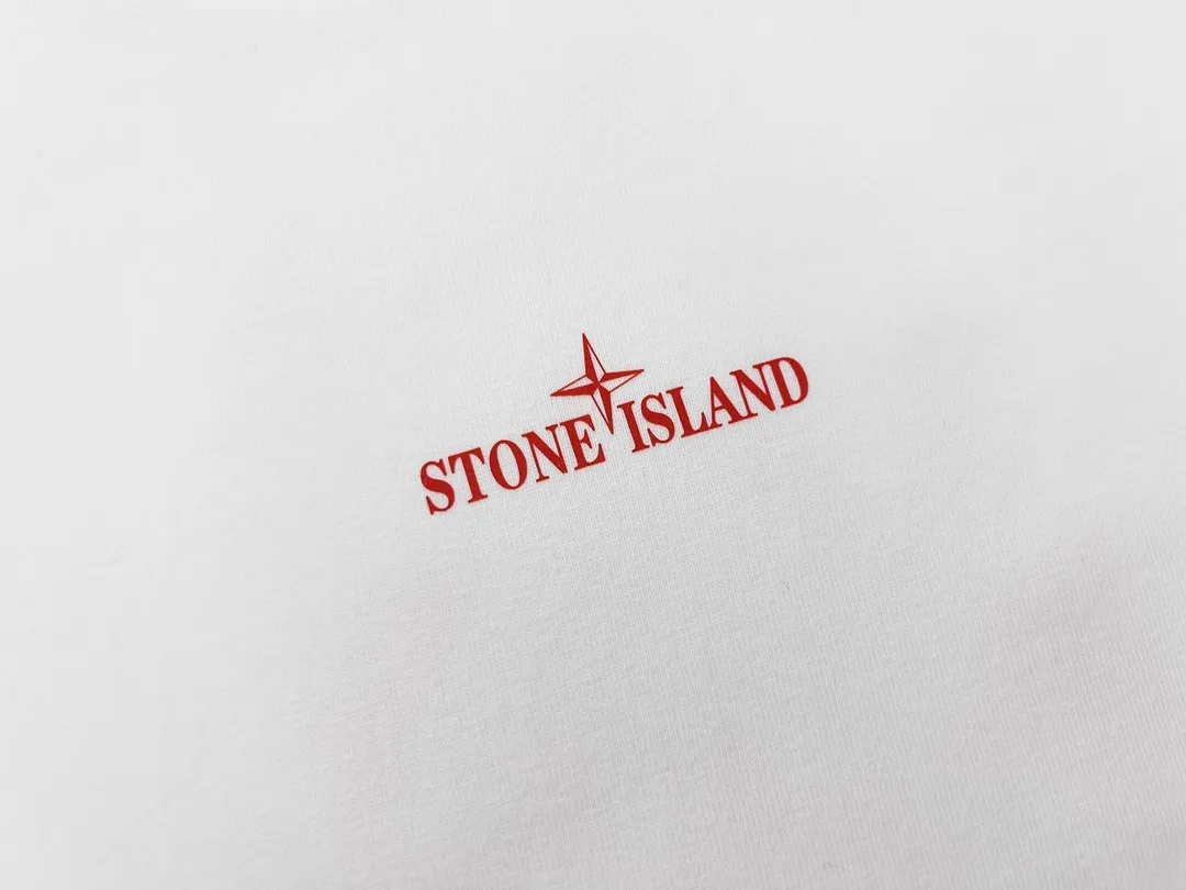 W660#P110💰 [Stone lsland/Stone Island summer blood red broken starry sky printed short-sleeved T-shirt] ⚠️[Original creation with high control of details] - Made of 230g combed cotton 32-count double yarn, soft and comfortable to the touch, sweat-absorbent and breathable. - Simple basic and versatile style, original single quality, the first choice for couples. - Made in a large factory, four needles and five threads on the shoulder, neatly arranged, high quality workmanship. - Same style for men and women. Very versatile, one piece for everyone, details are clearly visible. Color: Black White Size: M L